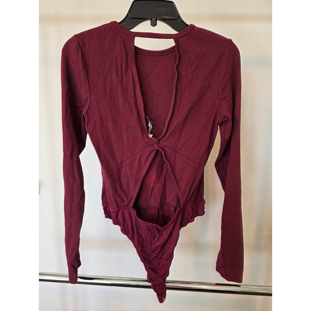 Women's szL HUDSON Bordeaux Ribbed Twist Front Cutout Long Sleeve Thong Bodysuit
